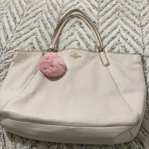 Ivory coach leather shoulder bag